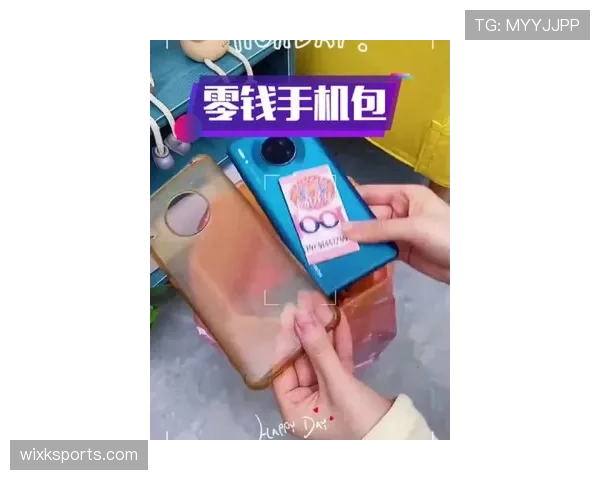 昌雅妮出门像把银行卡当零钱掏，路人我都替钱包尴尬